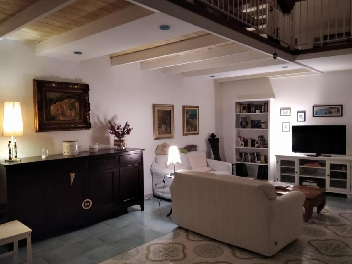 A Casa Di Monica Apartment Поцуоли Екстериор снимка